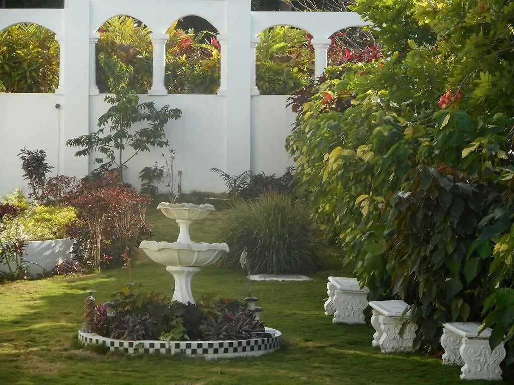 Royal Vista Villa Duncans
