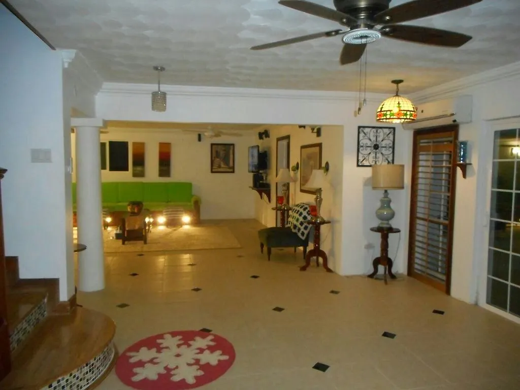 Royal Vista Villa Duncans